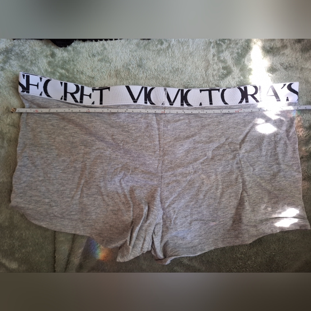 Victoria Secret Shortie Underware Large